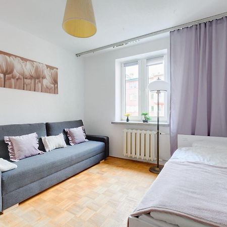 Spacious Apartment In Green Location Varsó Kültér fotó