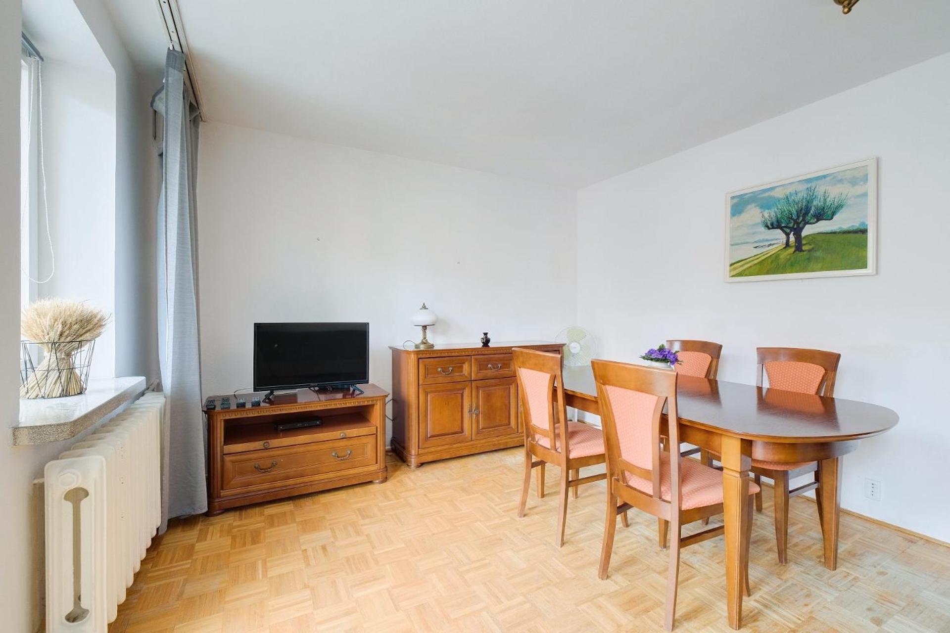 Spacious Apartment In Green Location Varsó Kültér fotó