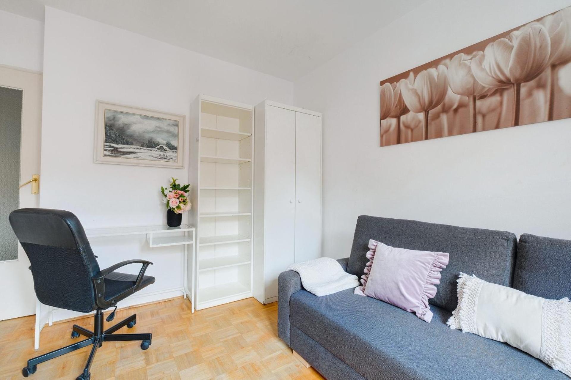 Spacious Apartment In Green Location Varsó Kültér fotó
